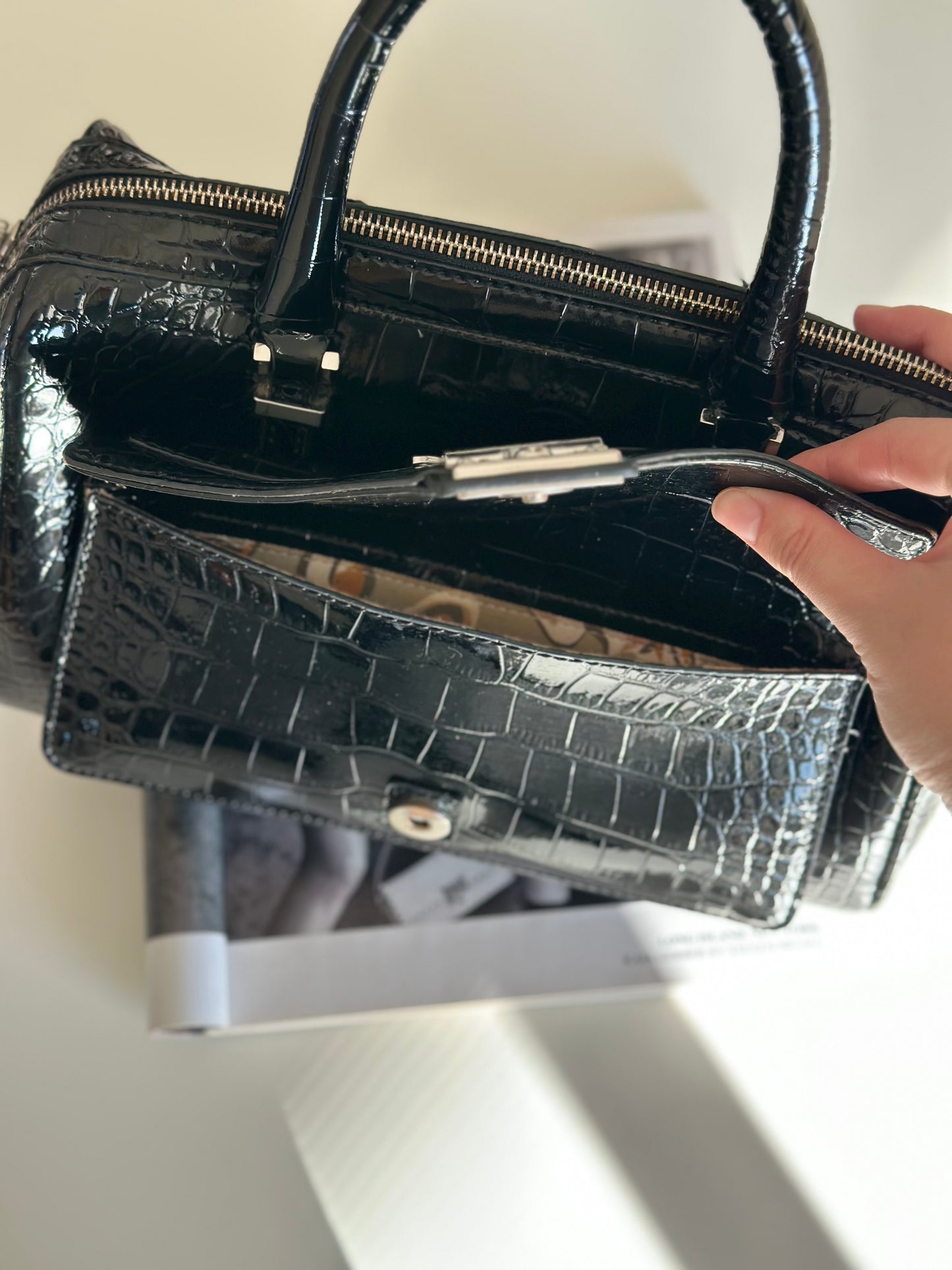 Сlassic vintage bag by Guess from 2000s