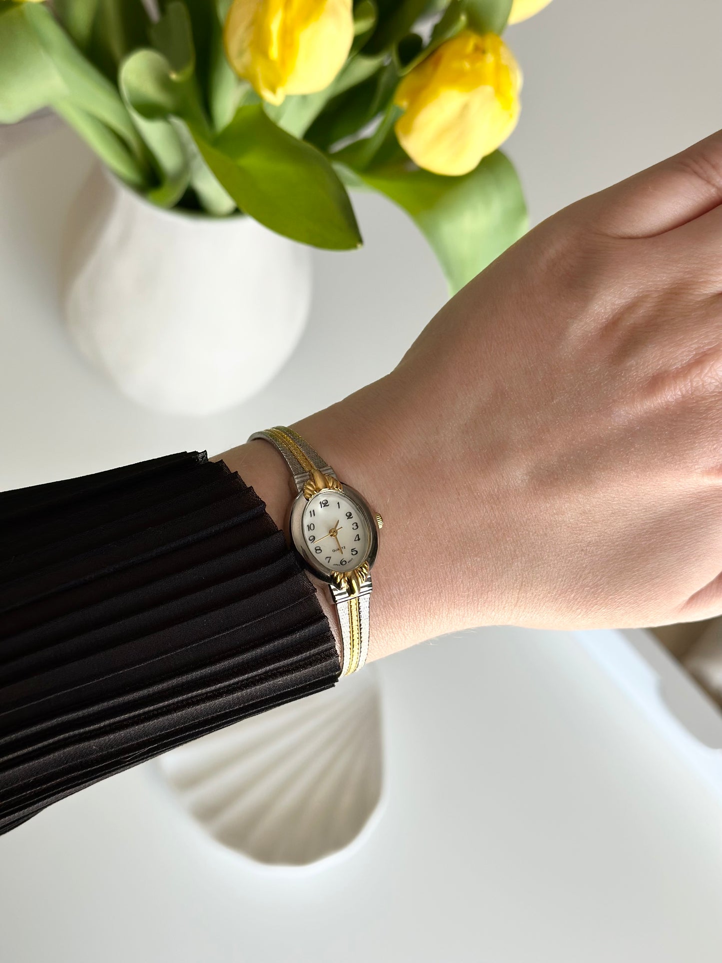 Timeless vintage Avon watch from the 1990s ✨