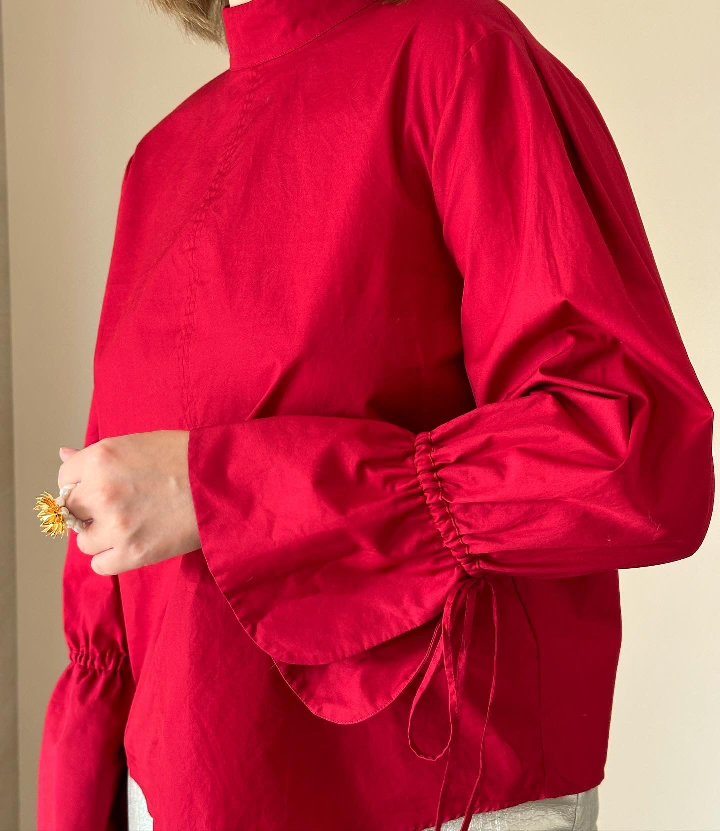 Lovely cotton blouse with decorated sleeves