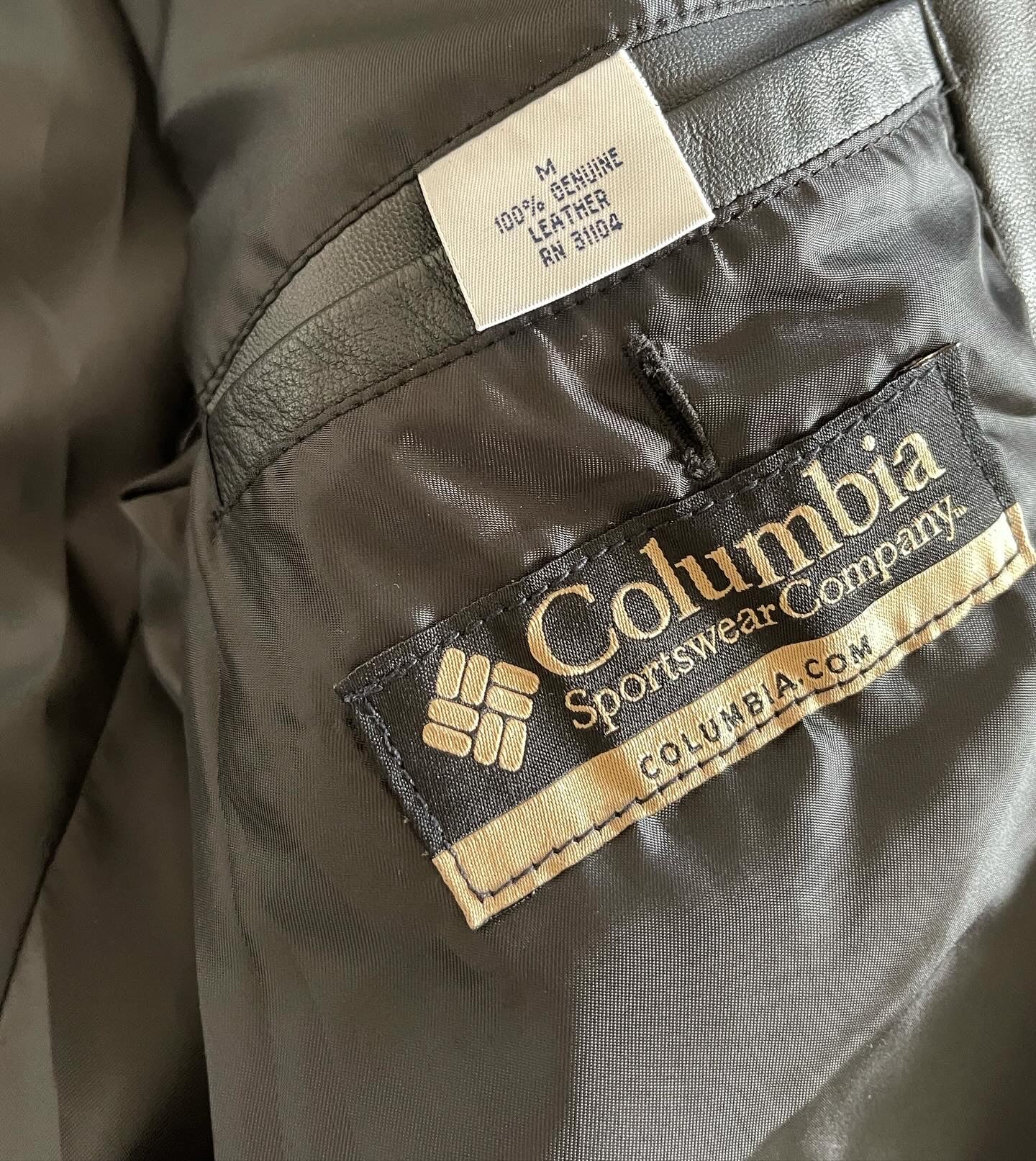 Stunning vintage oversized leather jacket Columbia