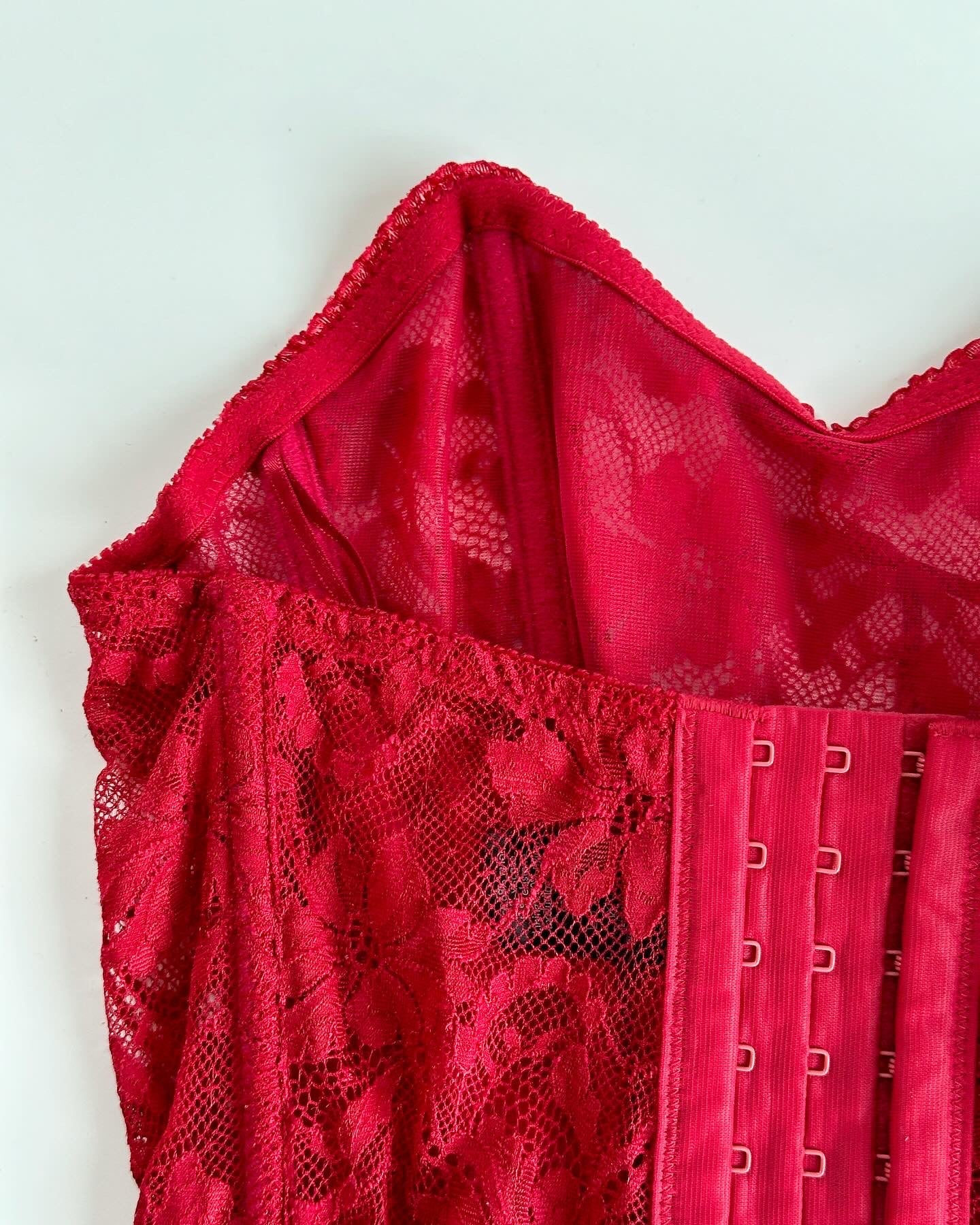 Beautiful red lace corset (non-padded)