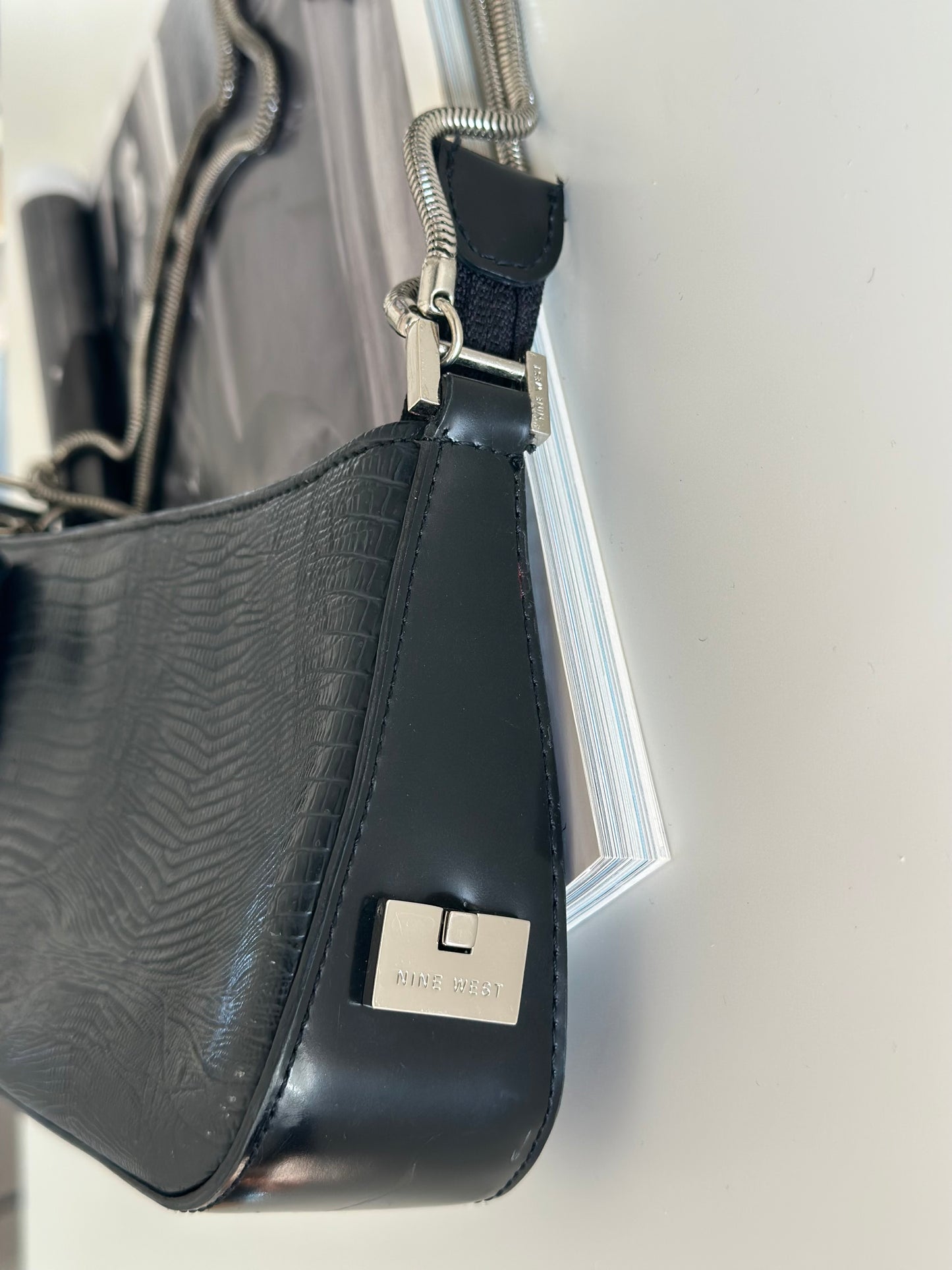 Stunning vintage bag by Nine West with keychain