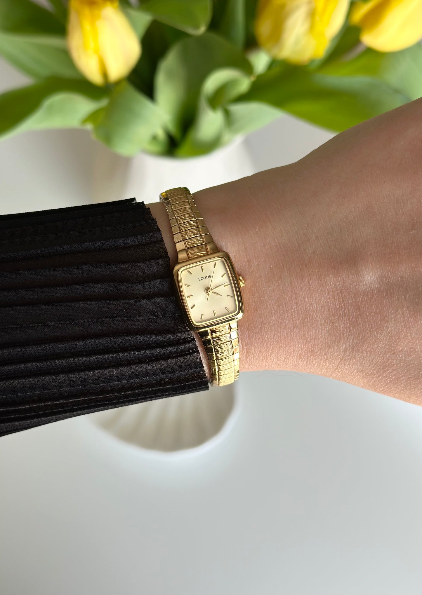 Stunning vintage gold-tone watch by Lorus (part of Seiko)