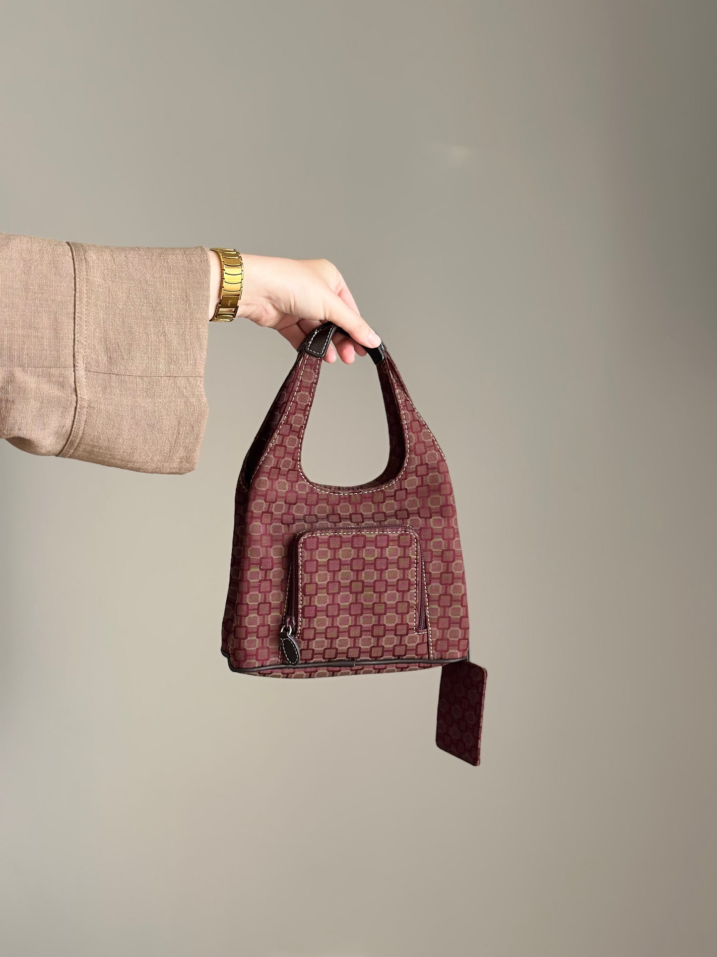 Cute vintage bag by Nine West with mirror from 90s