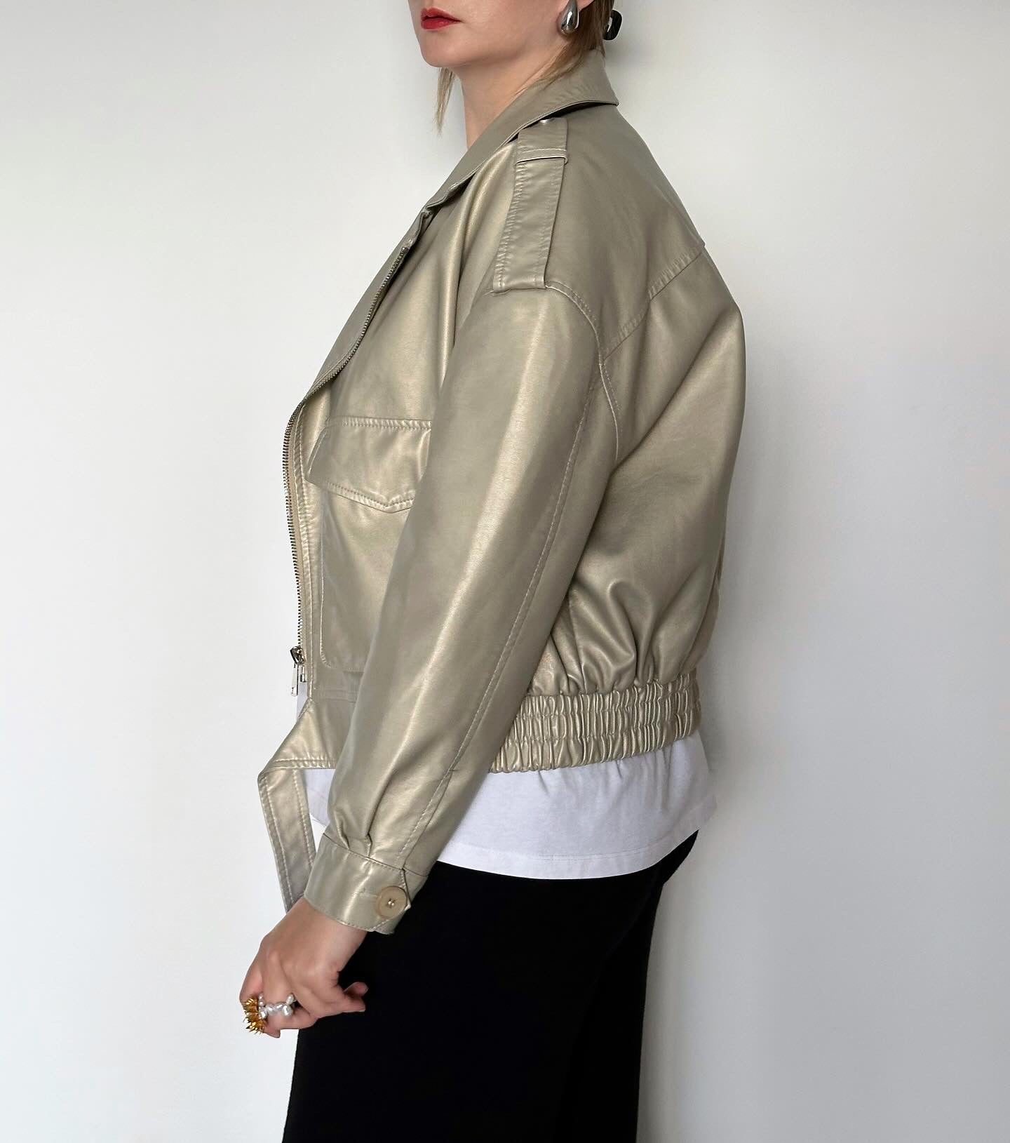 Gorgeous oversized faux leather jacket 🤍