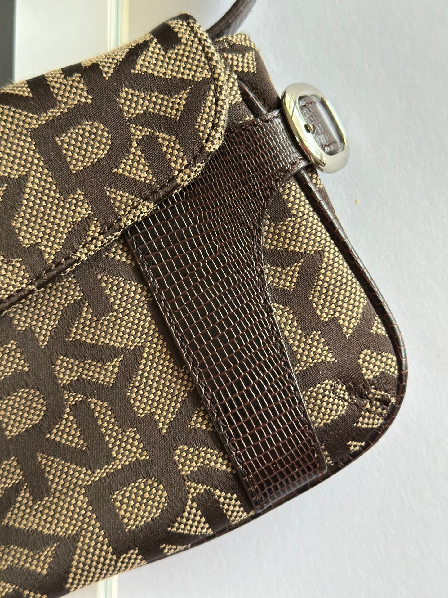 Stylish vintage baguette bag DKNY (late 90s - 2000s era)