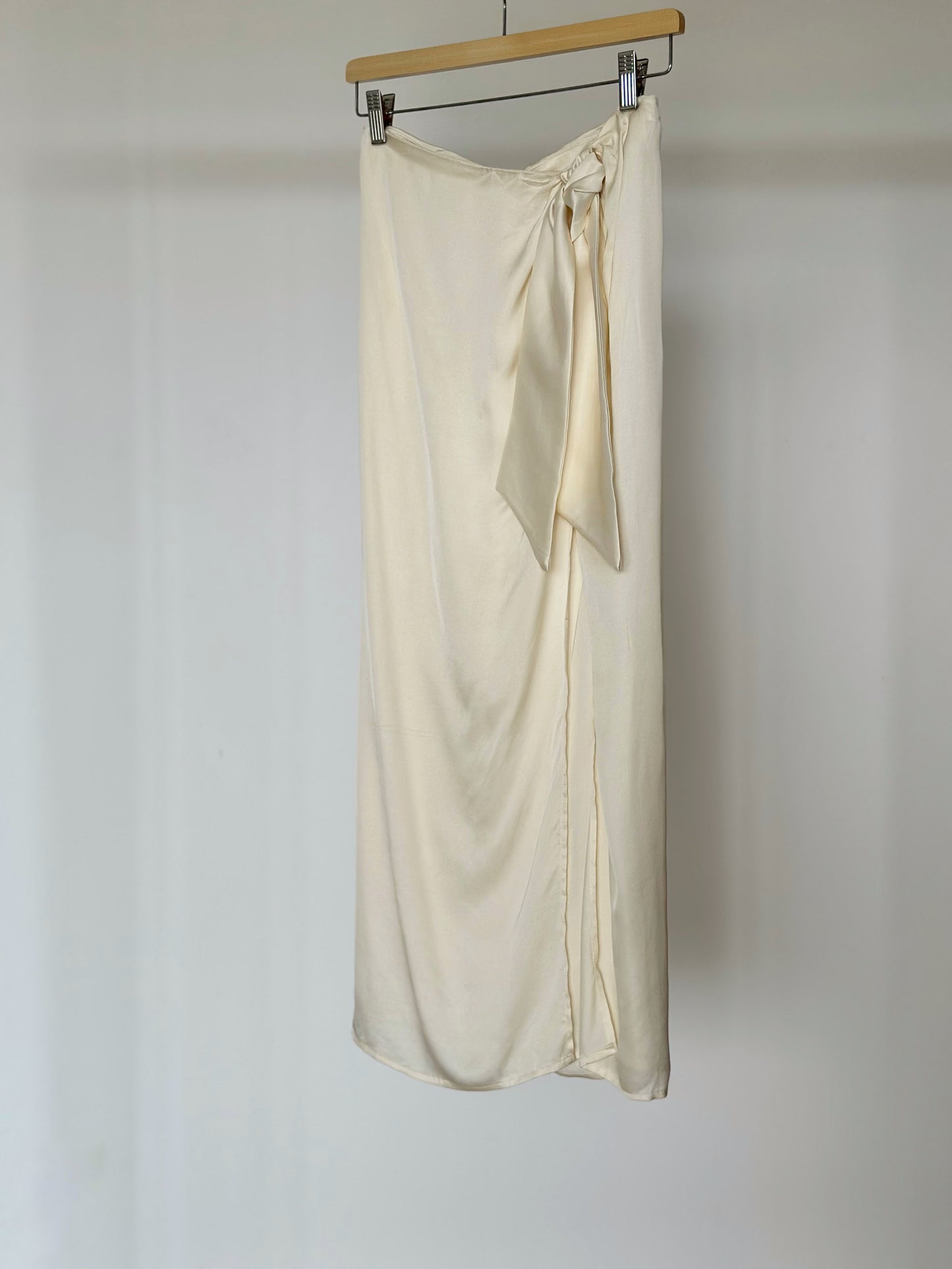 Incredible midi satin skirt Vicolo