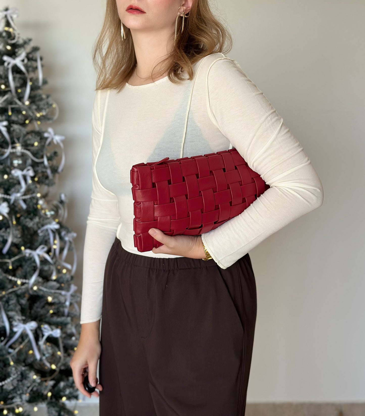 Amazing red woven clutch bag ❤️