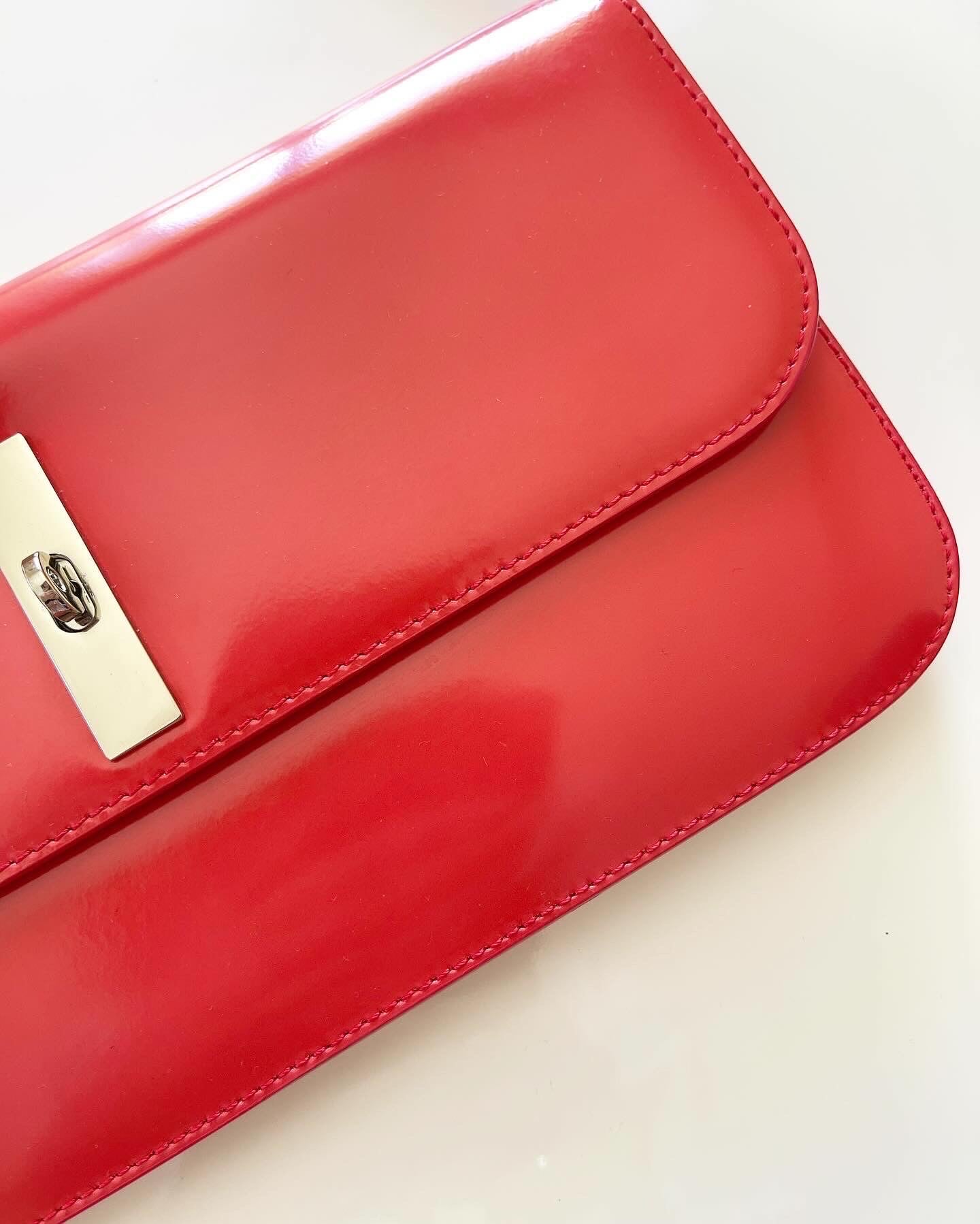 Gorgeous authentic patent leather bag from Tosca Blu ❤️