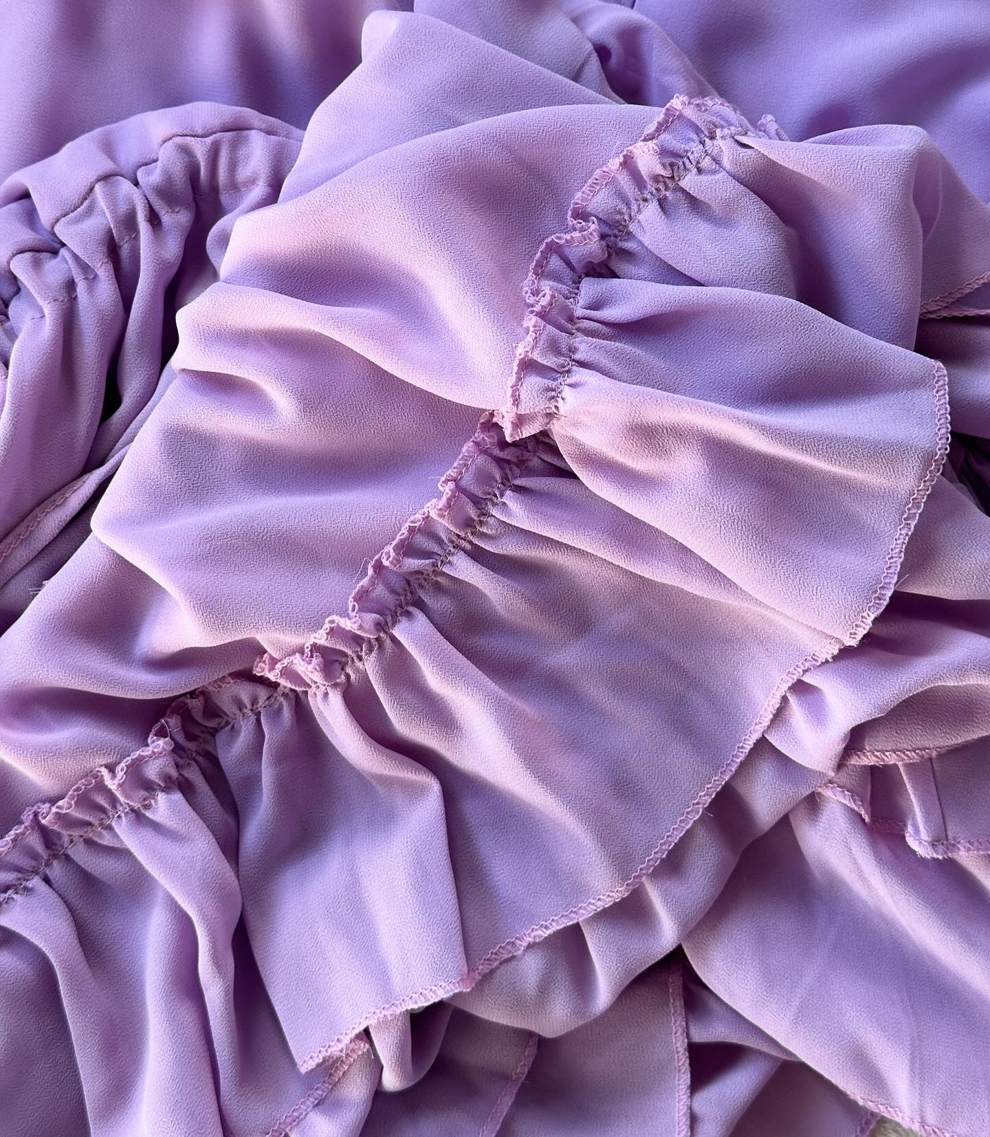 Romantic lilac mini dress with ruffles