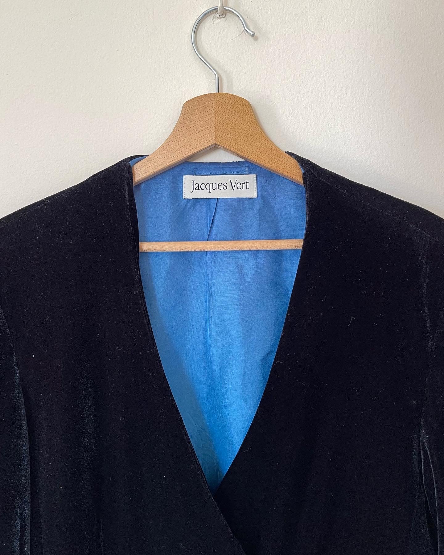 Vintage black velvet blazer Jacques Vert (80s)
