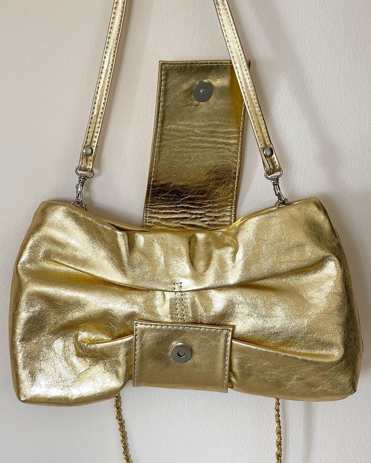 Amazing vintage leather bag in a gold tone Capica (Italian brand)