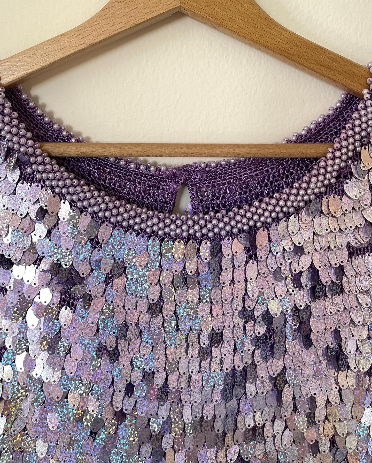 Incredible viscose knitted vintage top with violet sequins