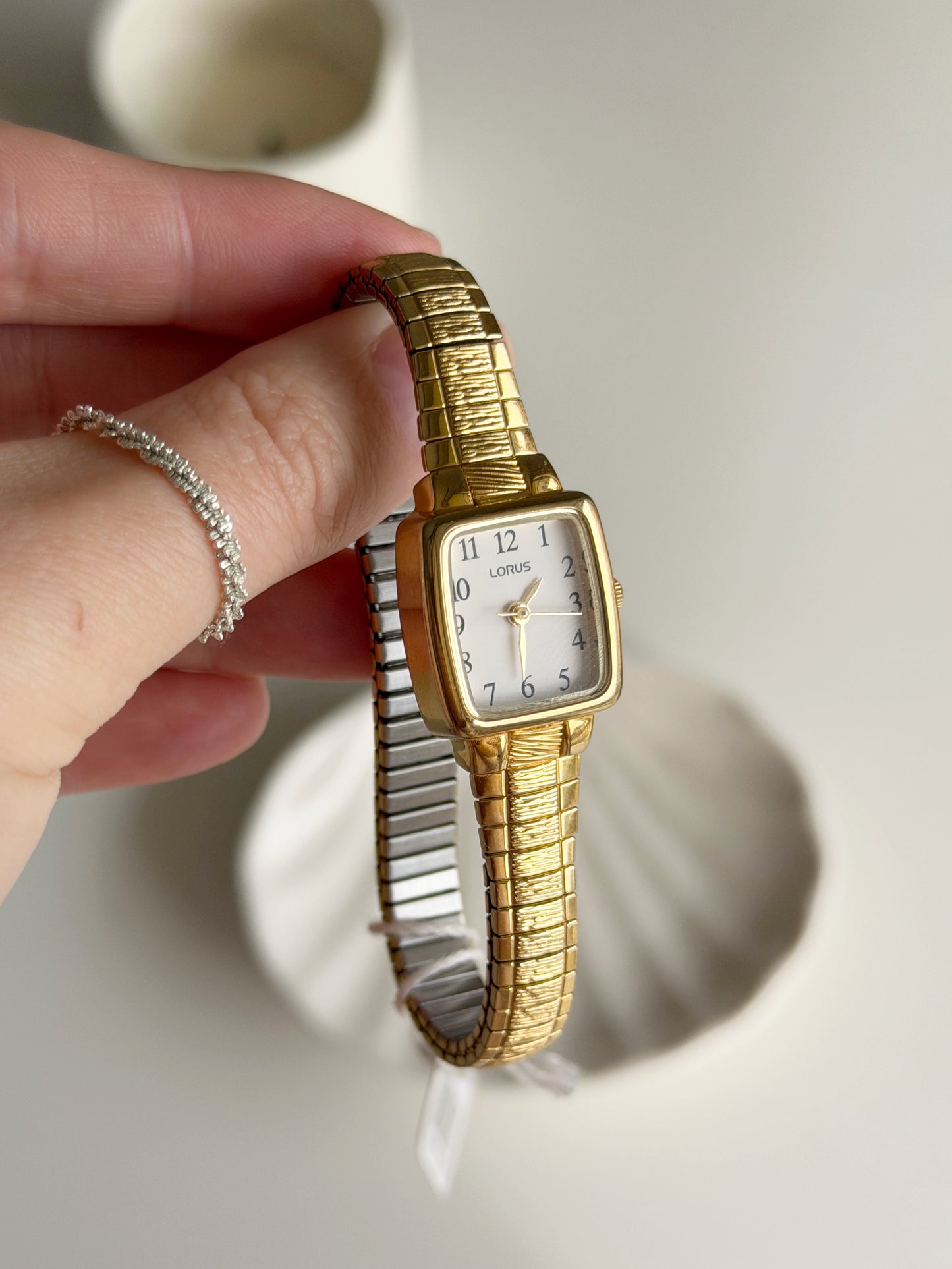 Classic Lorus watch with a timeless design (part of Seiko group)