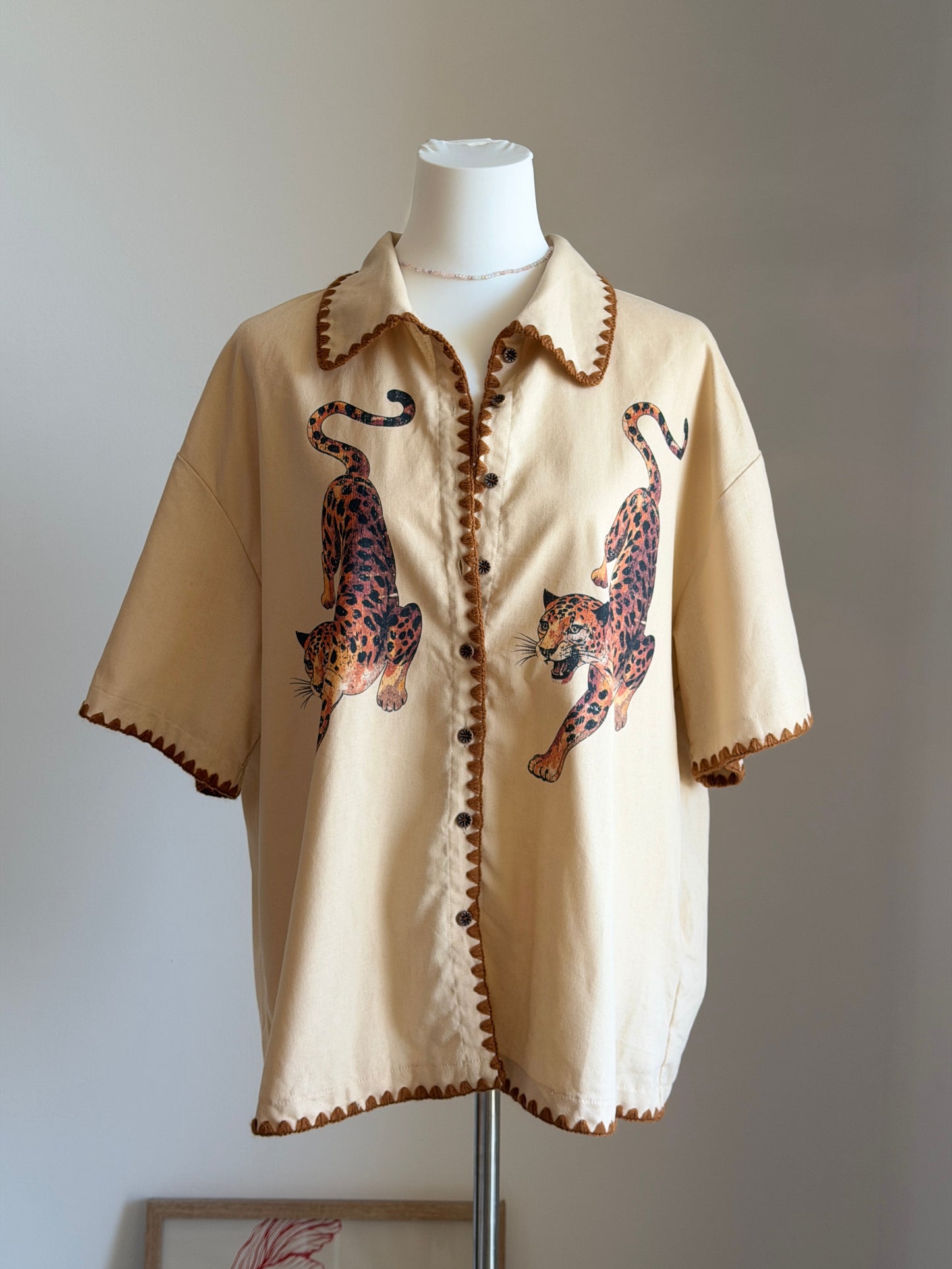 Statement short-sleeve shirt