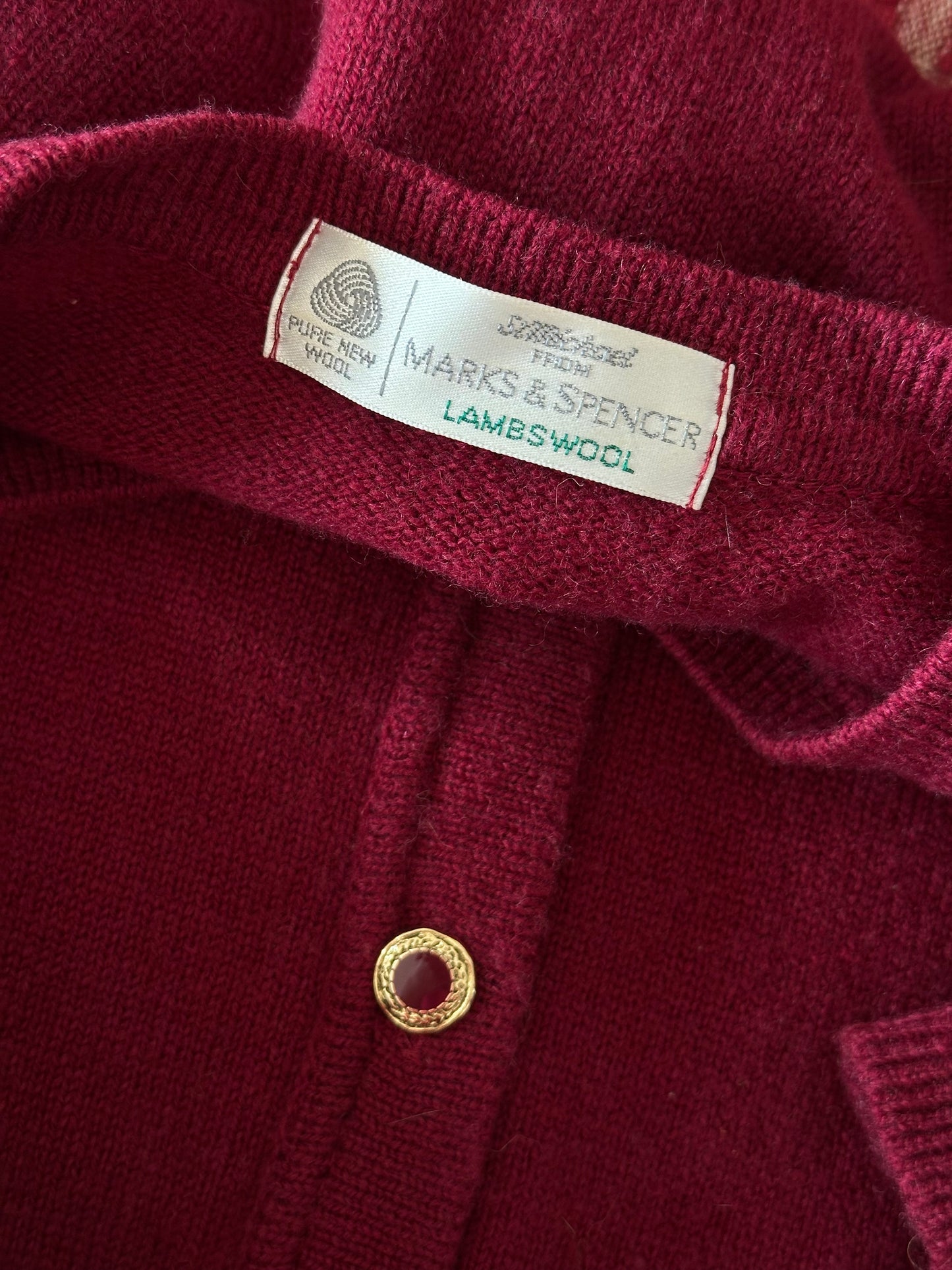 Amazing vintage burgundy 100% lambswool cardigan