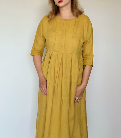 Beautiful vintage midi linen dress