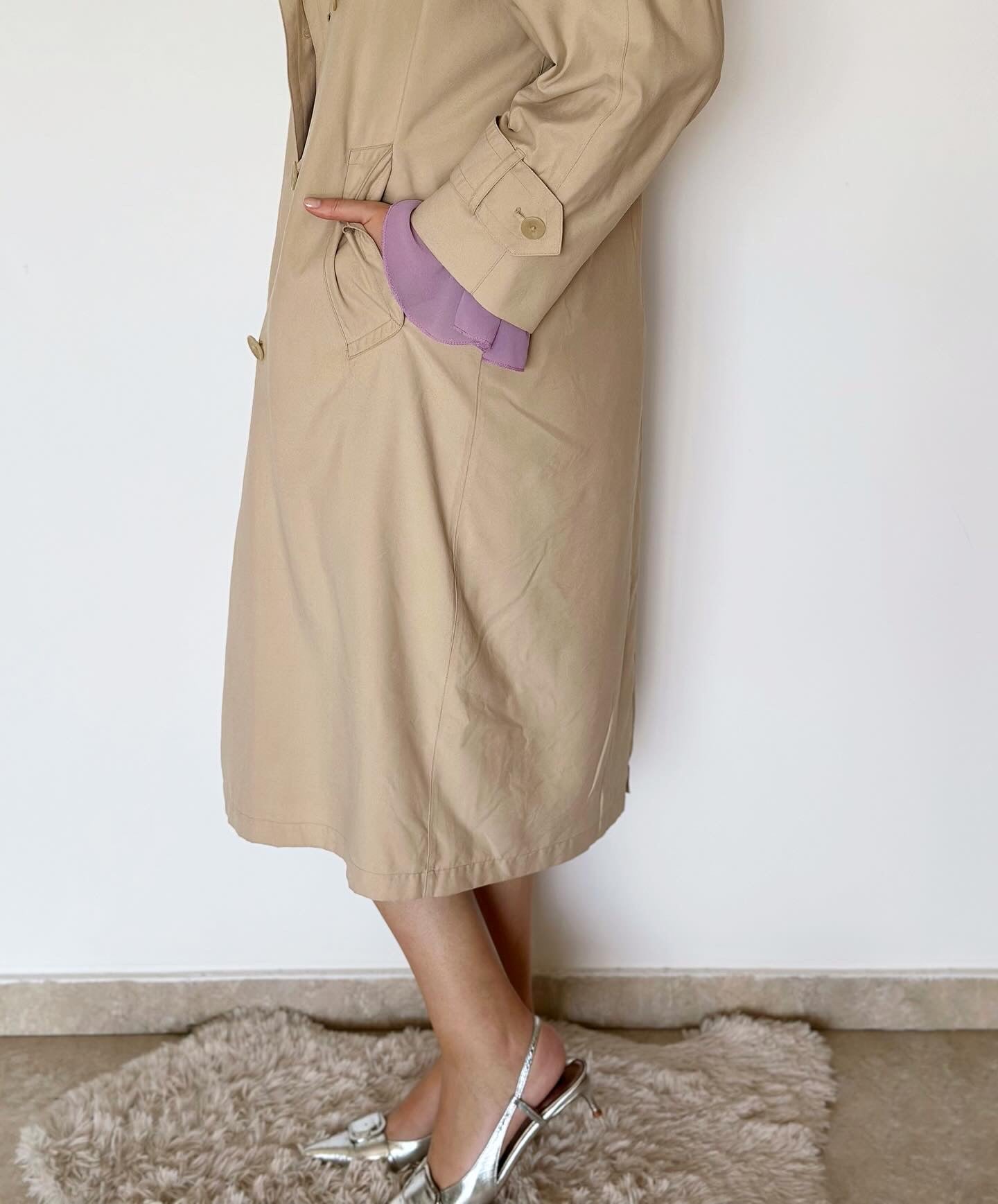 Gorgeous vintage double-breasted trench coat London Fog