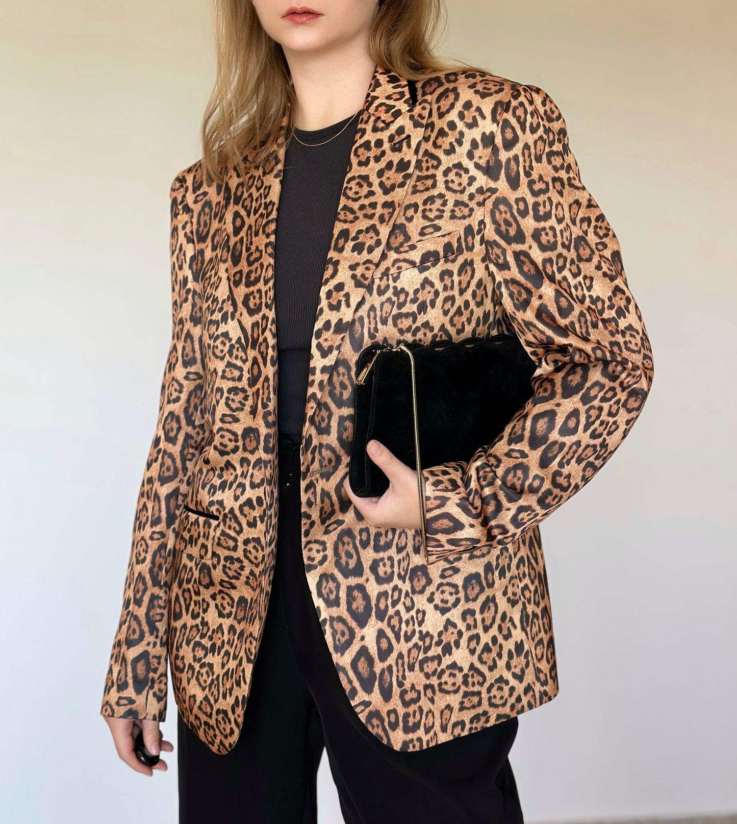 Bold and chic leopard print oversized blazer