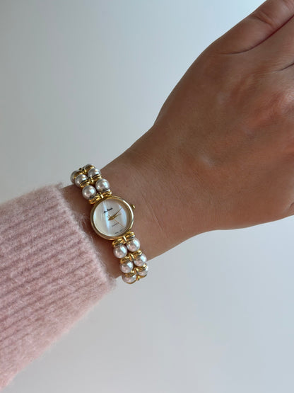 Stunning vintage gold-tone watch Lee Sands with pearls