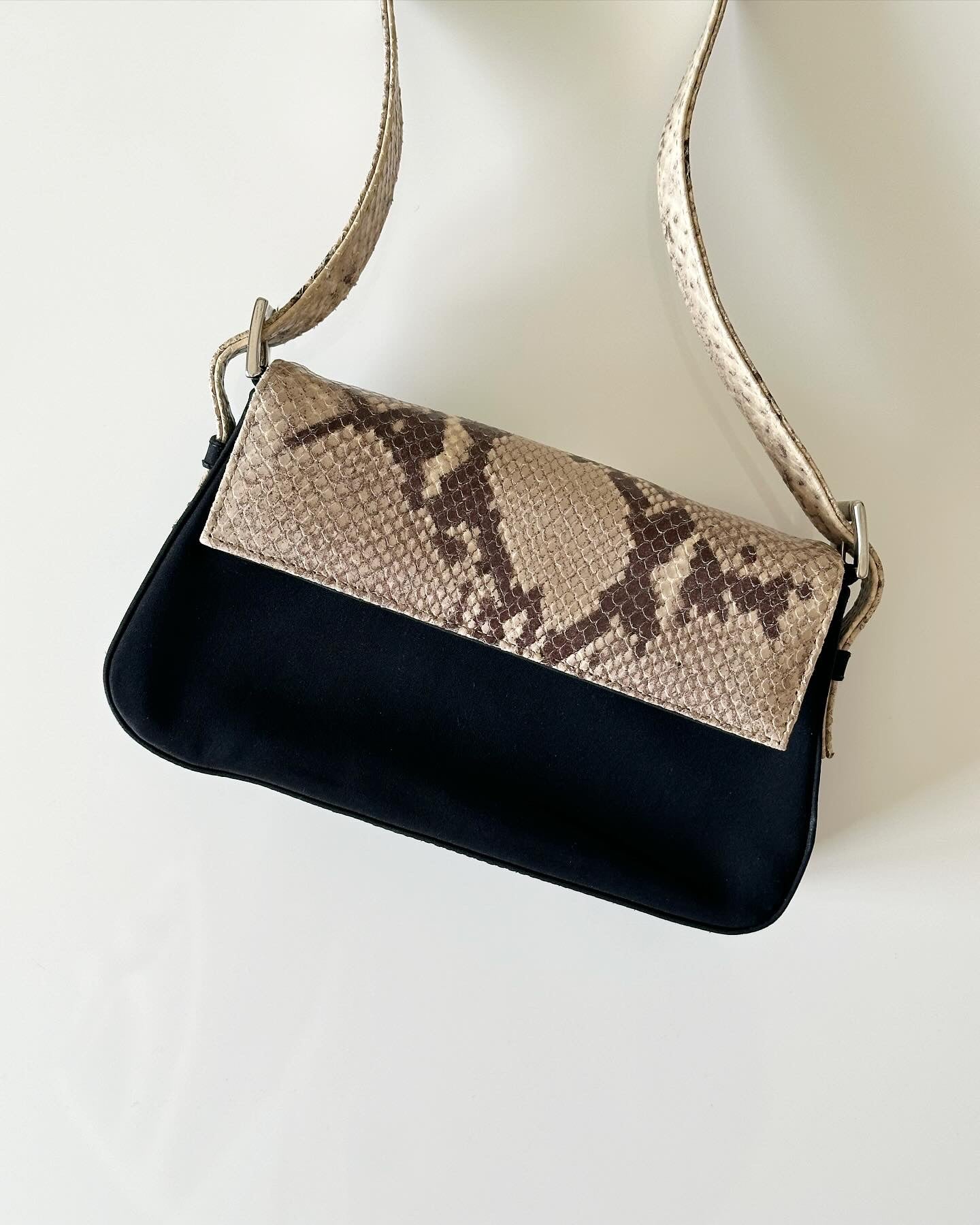 Beautiful authentic clutch bag by Kurt Geiger (made in Italy)