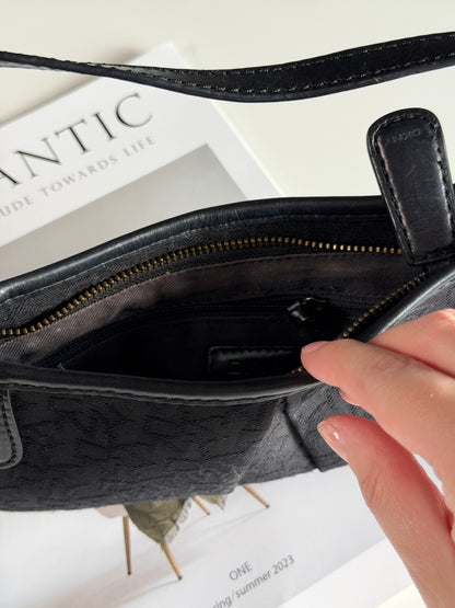 Beautiful vintage DKNY baguette black bag