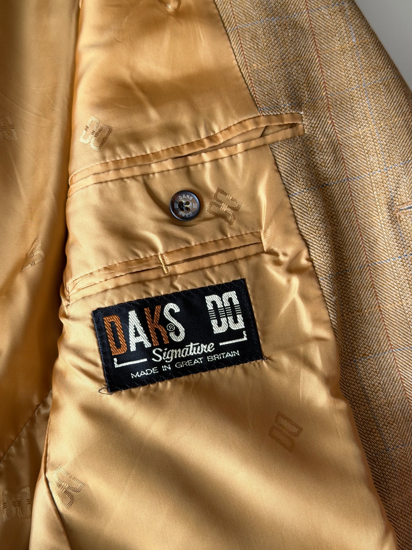 Vintage blazer DAKS in a rich mustard tone