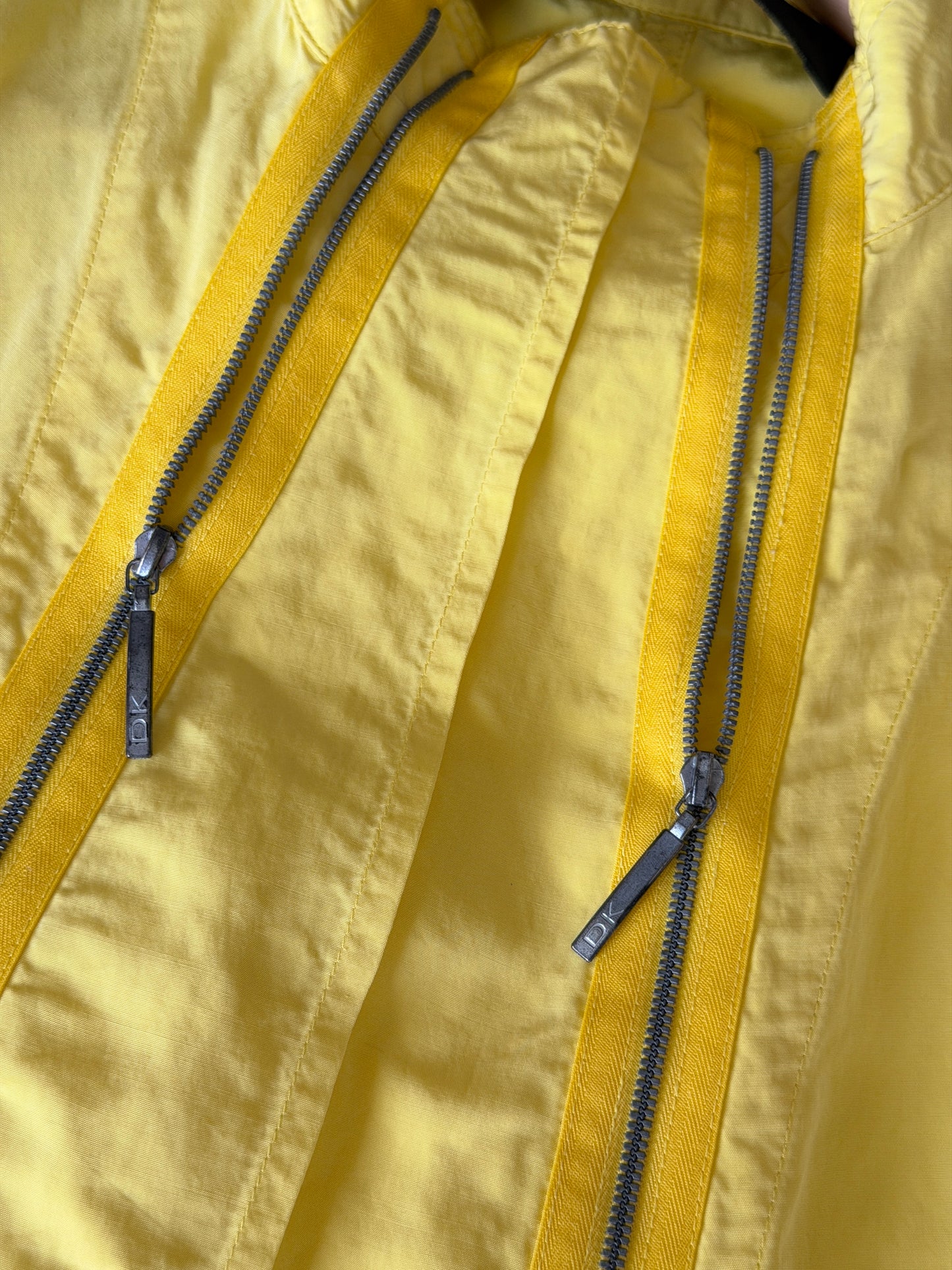 Vintage sleeveless vest Donna Karan