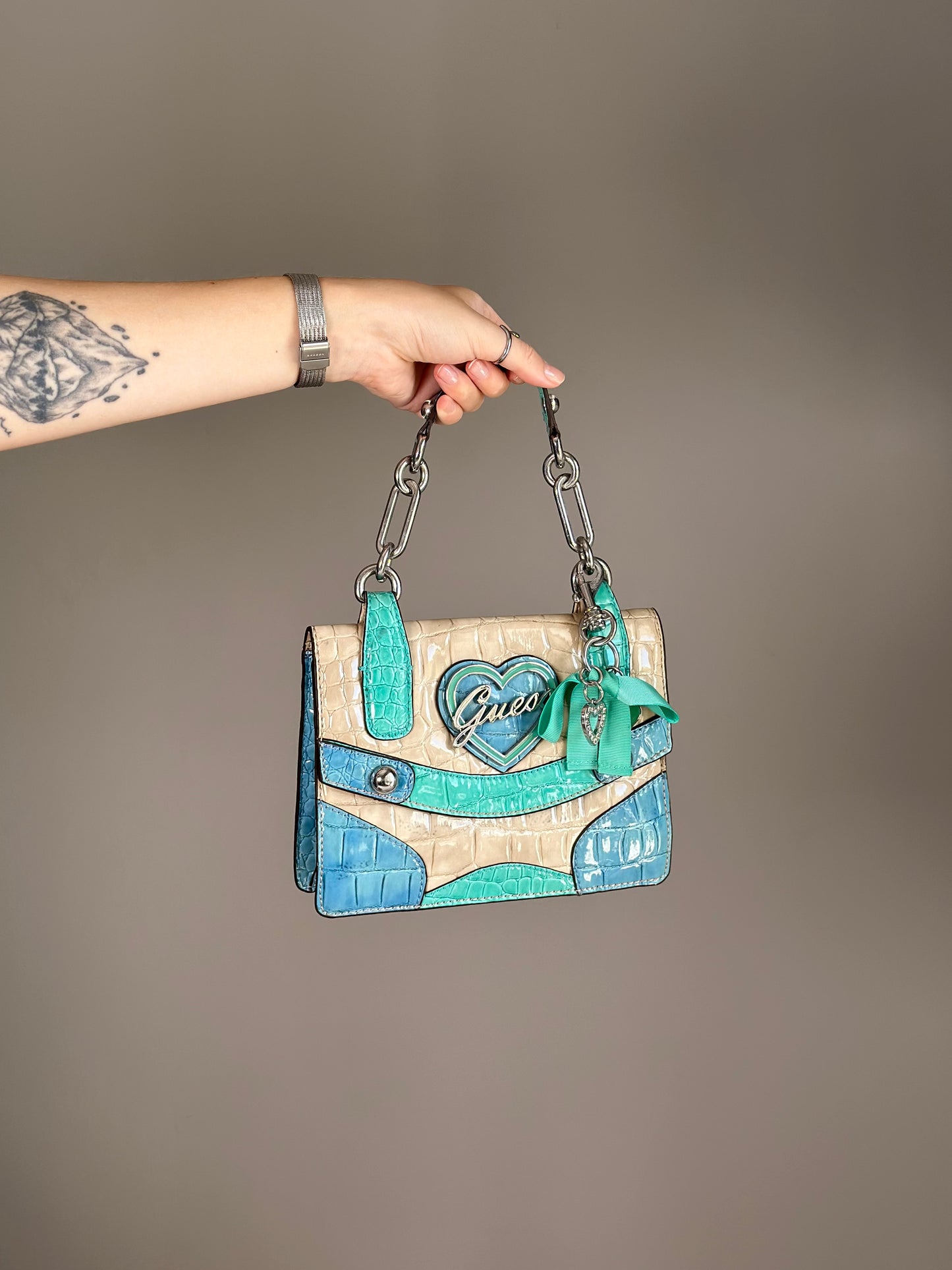 Playful vintage Guess handbag Y2K