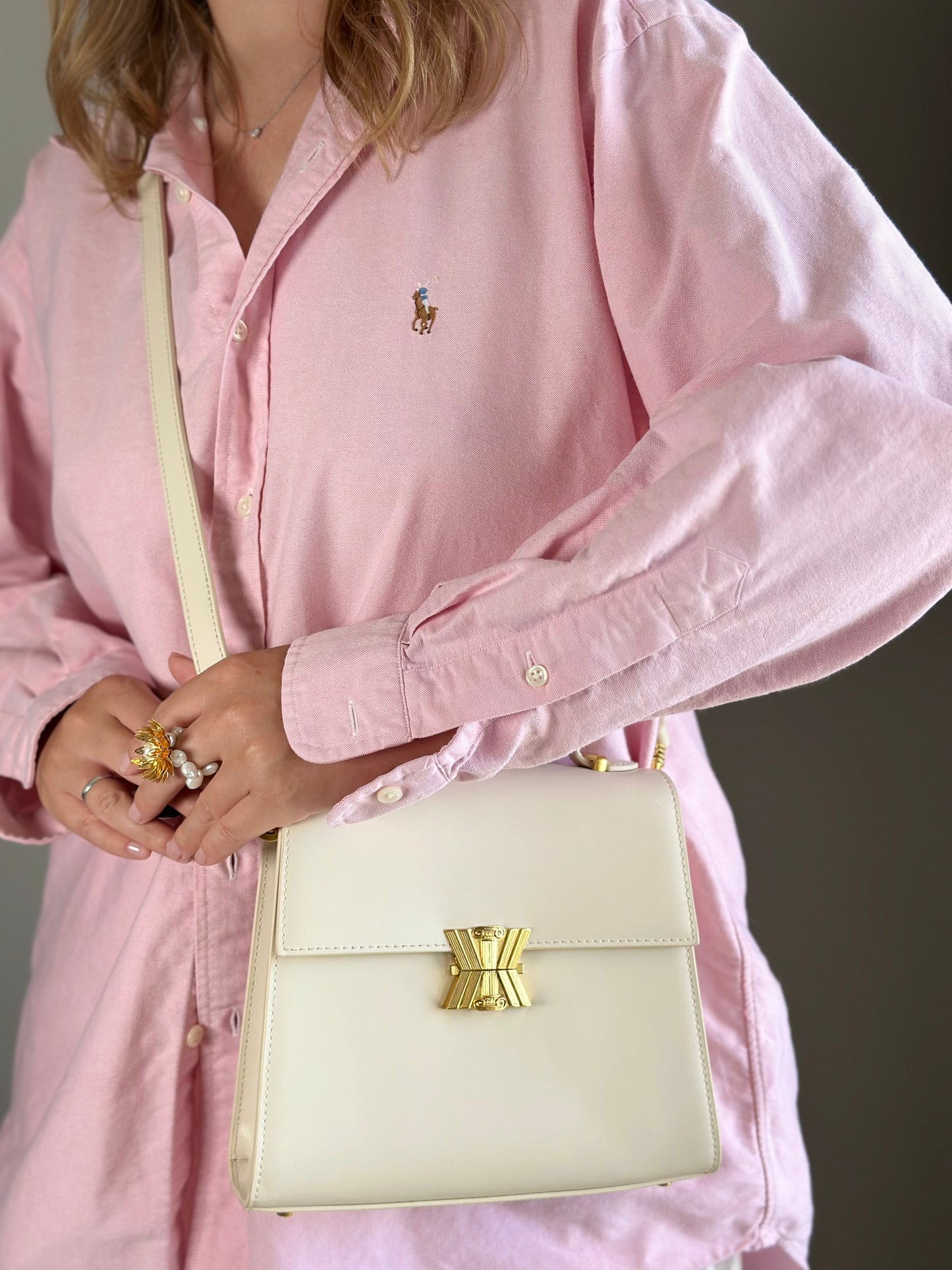 Elegant ivory leather handbag from Kassandre