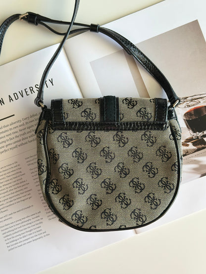 Vintage crossbody monogram saddle bag Guess