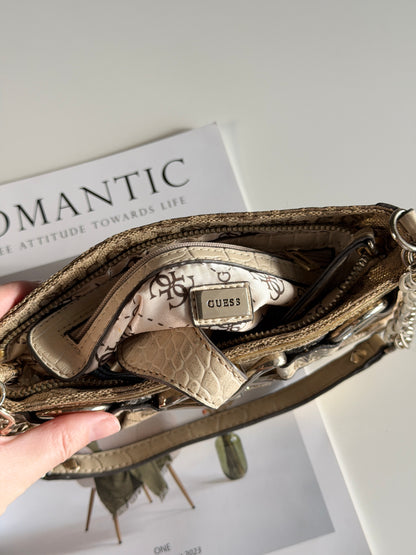 Chic vintage Guess bag from 00s