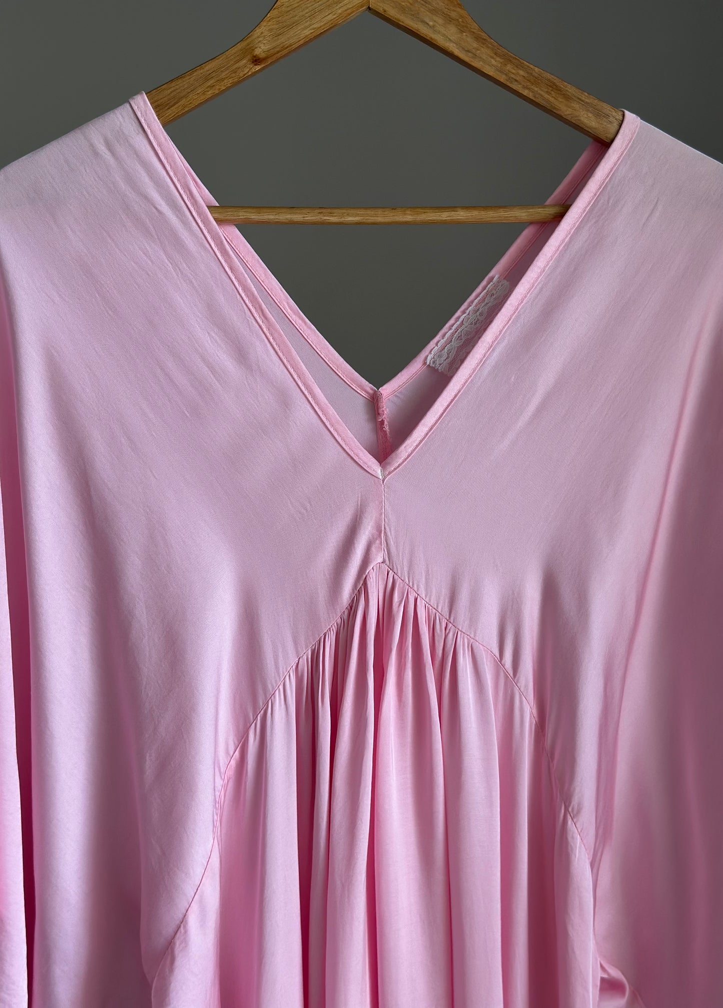 Charming vintage lounge pink dress