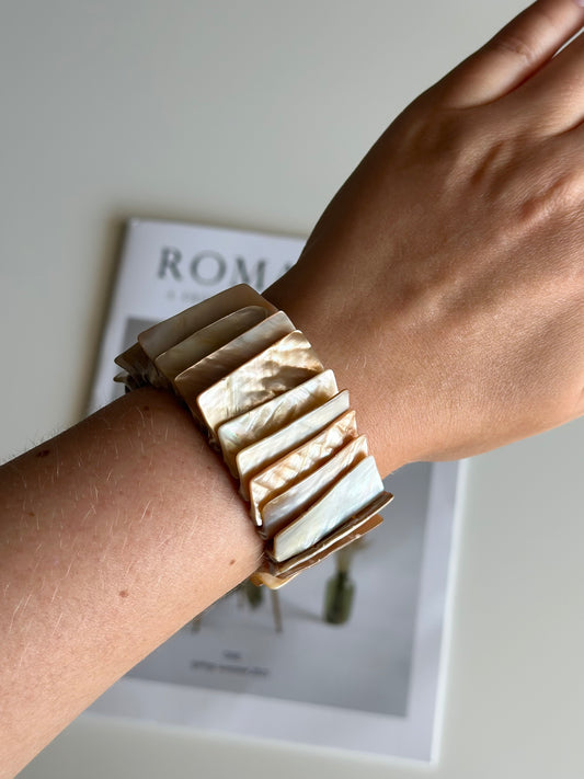 Natural mother-of-pearl vintage stretch bracelet