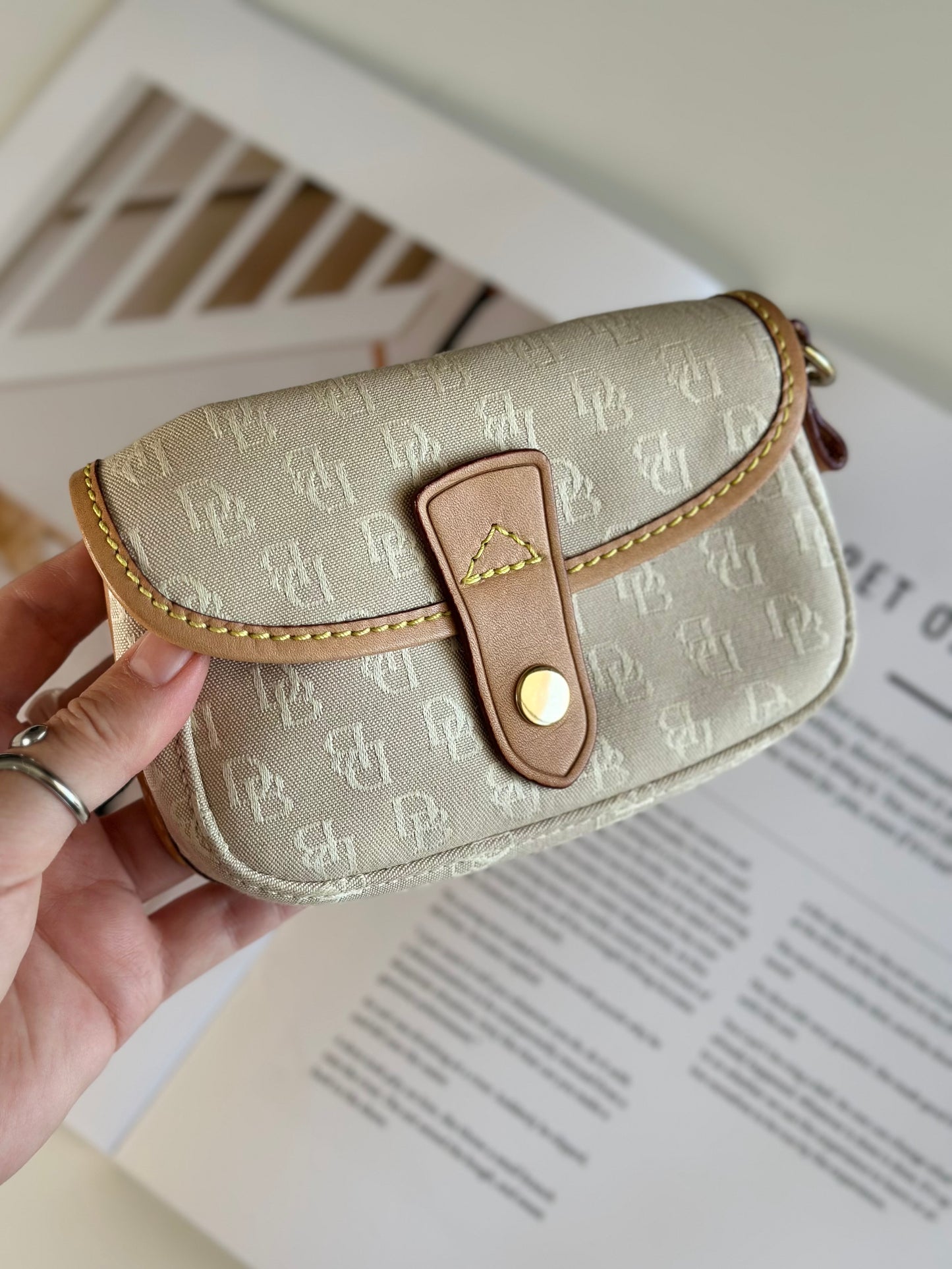 Charming vintage Dooney & Bourke pouch