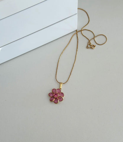 Amazing vintage gold-tone necklace with pendant