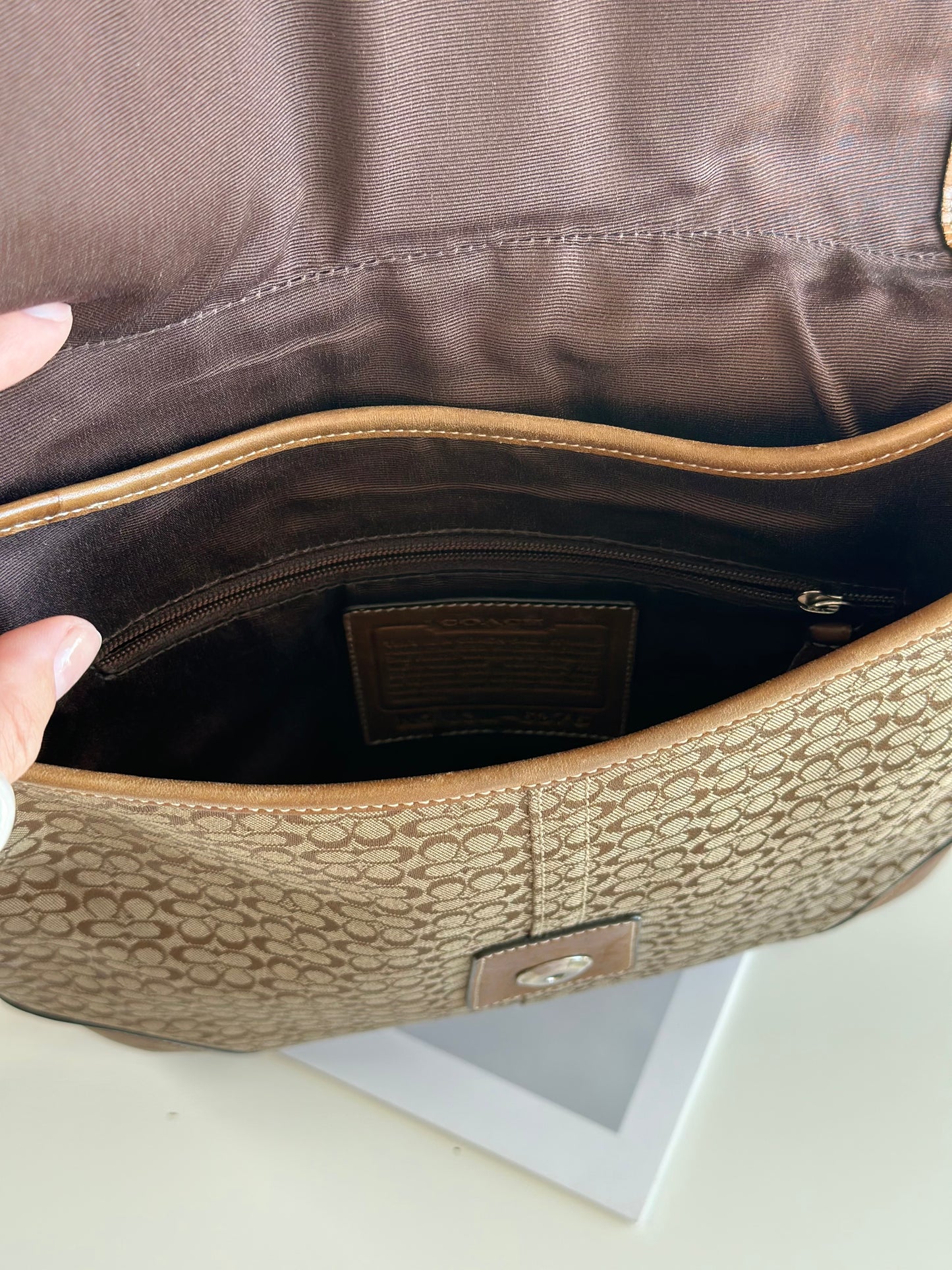 Stunning vintage Coach shoulder bag