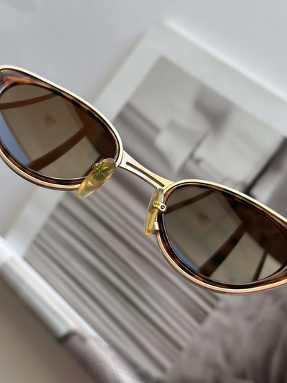 Lovely vintage cat-eye sunglasses