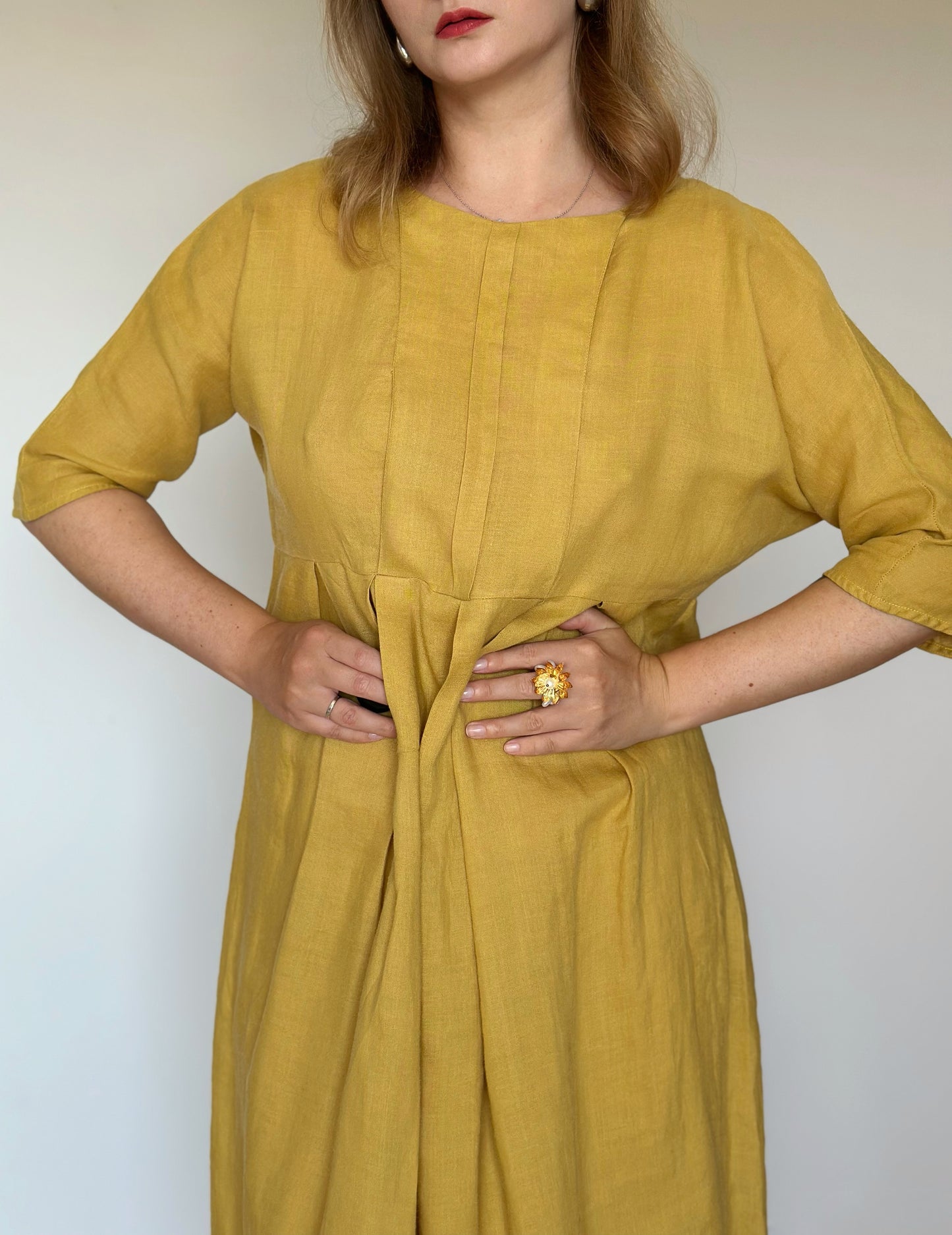 Beautiful vintage midi linen dress