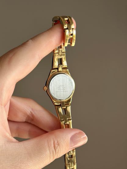 Charming vintage Accurist watch with 4 interchangeable bezels