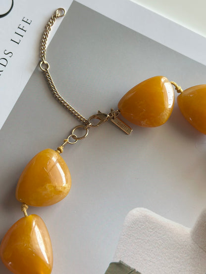 Bold vintage necklace by Wallis