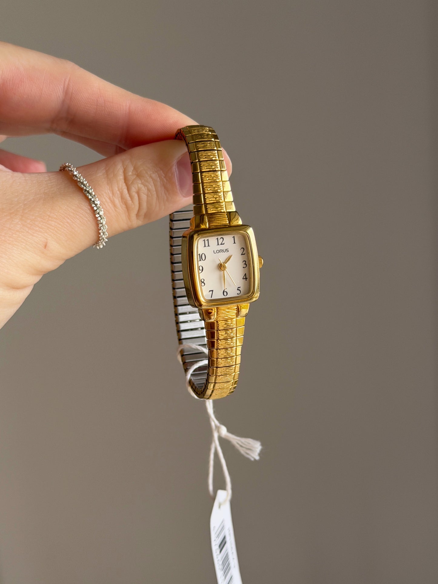 Classic Lorus watch with a timeless design (part of Seiko group)