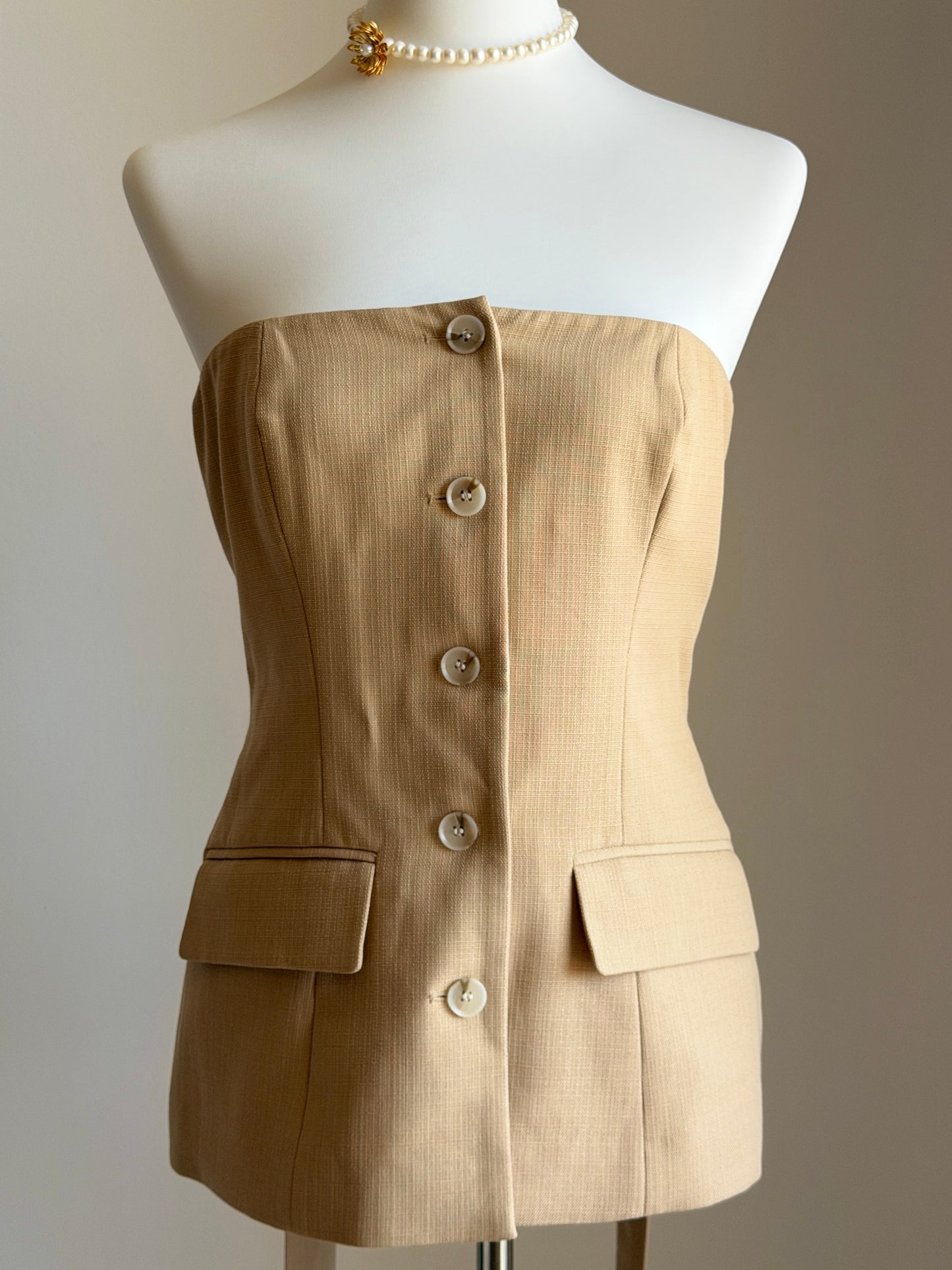 Strapless tailored top with belt