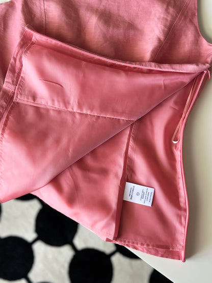 Linen-silk tailored top with open back
