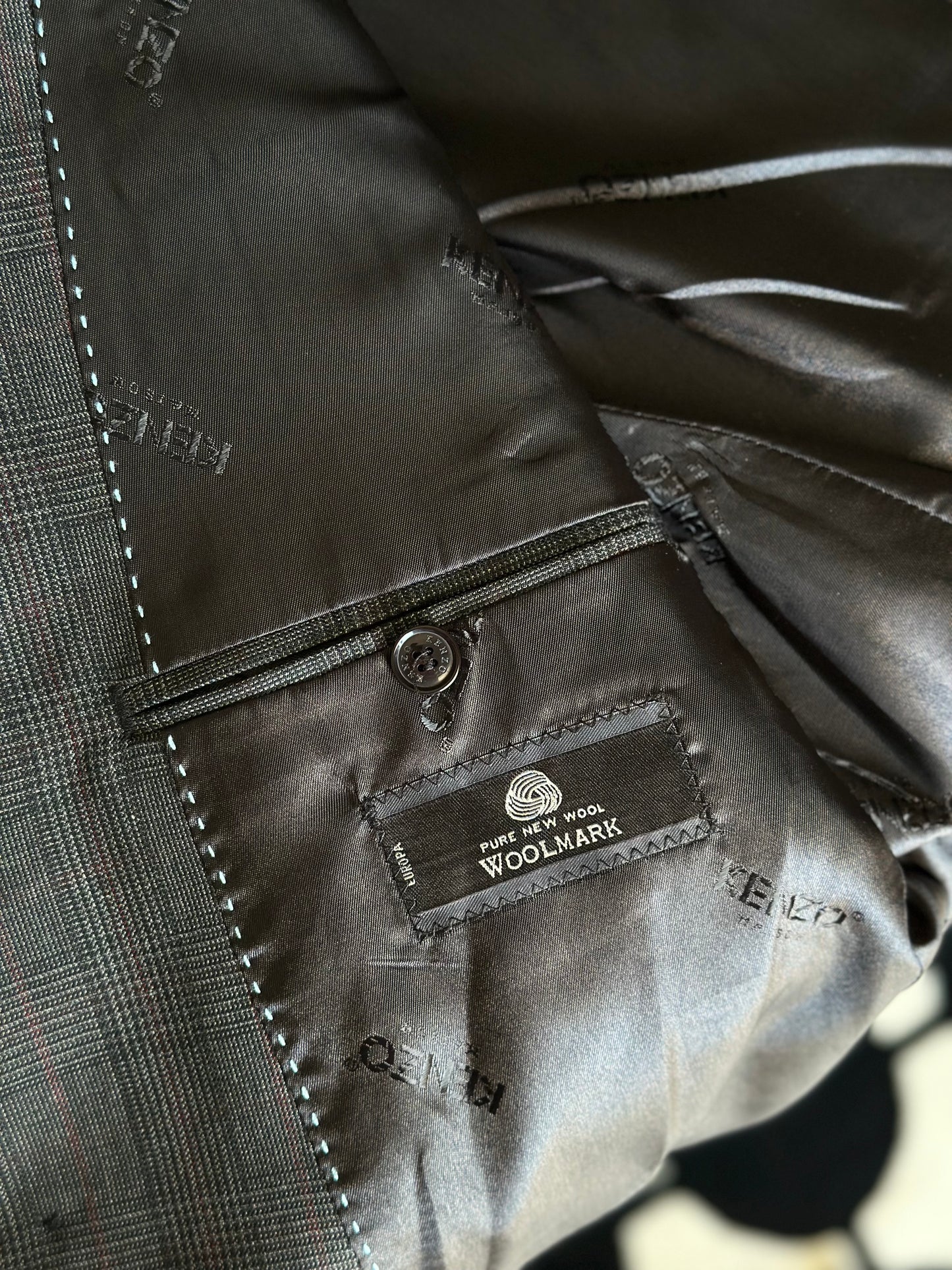 Exceptional and authentic vintage blazer from Kenzo