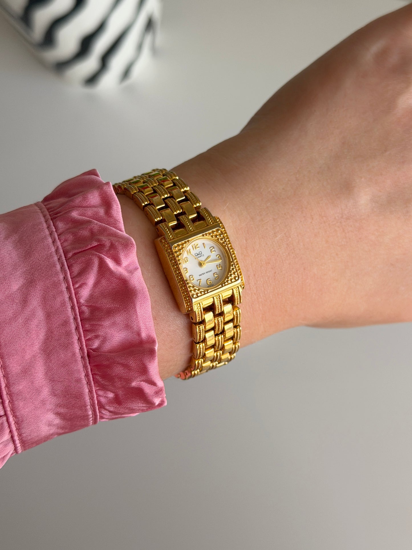 Classic Q&Q watch with a timeless gold-tone finish