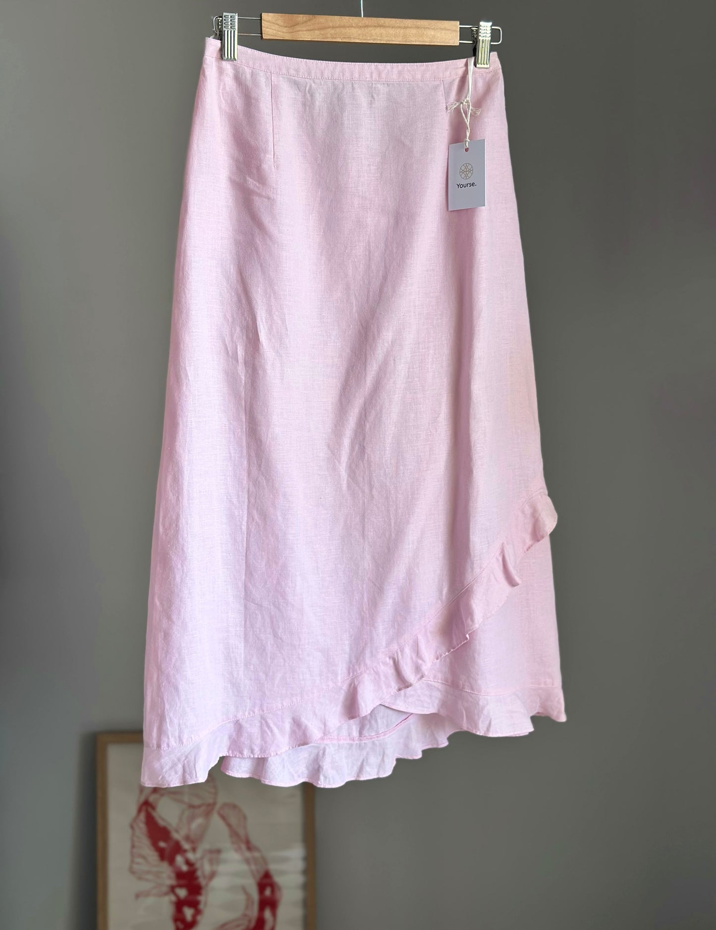Charming midi pink skirt with ruffles