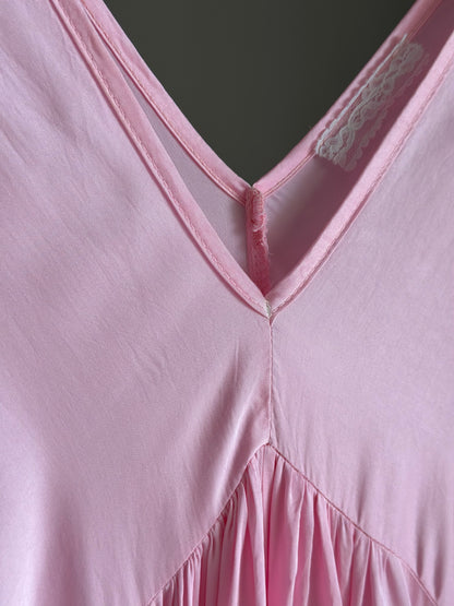 Charming vintage lounge pink dress
