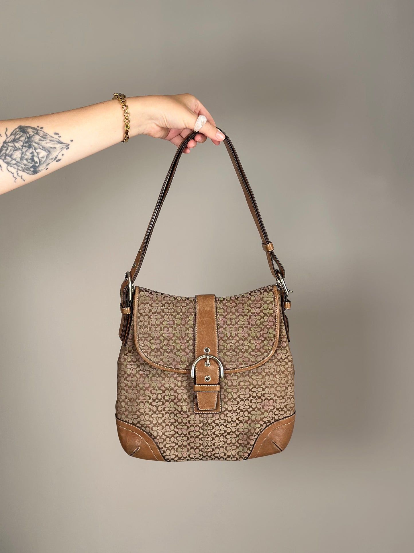 Stunning vintage Coach shoulder bag