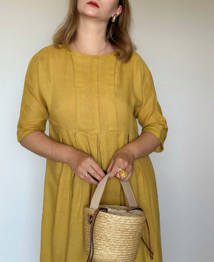 Beautiful vintage midi linen dress